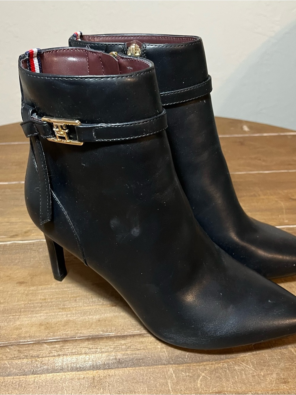 Tommy Hilfiger Women’s Ankle Boots with Gold Buckle and Kitten Heel Size 7.5
